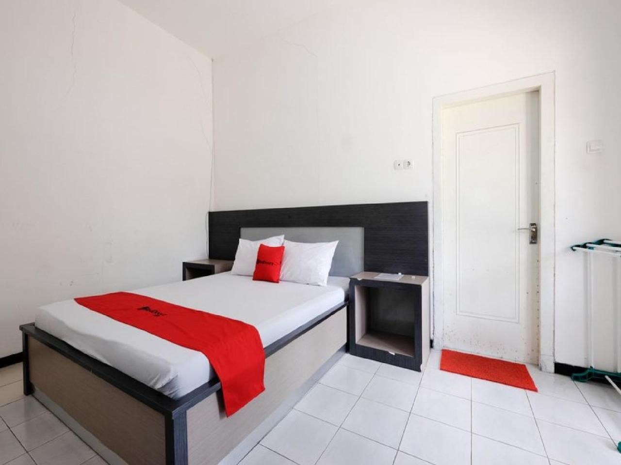 RedDoorz near Moro Mall Purwokerto Exterior foto